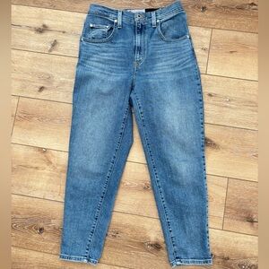 Levis Silver Tab Jeans Womens 28W 27L Blue Mom High Relax Taper Stretch Denim